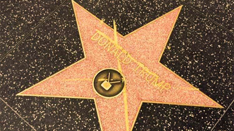 Tachan la estrella de Donald Trump en Hollywood
