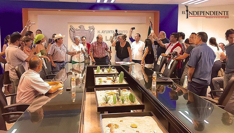 Zafarrancho en la sesión de cabildo; Ambientalistas de nuevo toman las carreteras