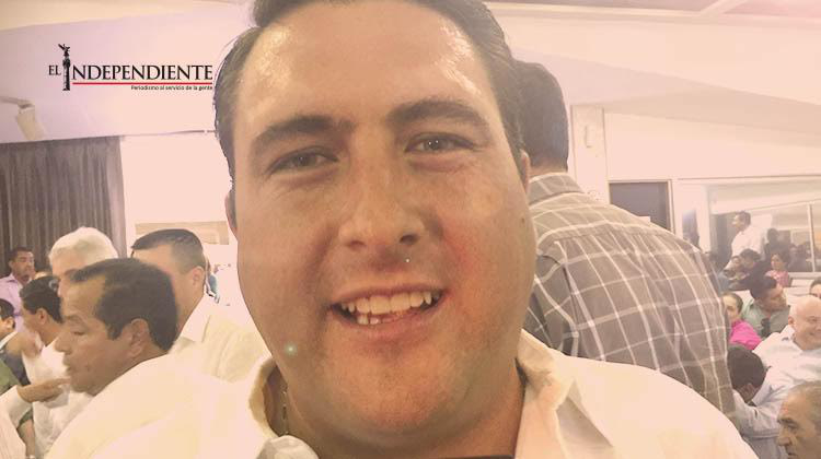 Me sumo al gobierno de Carlos Mendoza; afirmó Ricardo Barroso