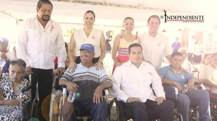 Recibieron del SEDIF sillas de ruedas 25 personas con discapacidad Recibieron del SEDIF sillas de ruedas 25 personas con discapacidad