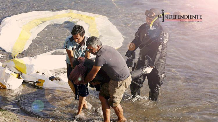 Rescatan cuerpos de cuatro niños muertos en naufragio en Grecia Rescatan cuerpos de cuatro niños muertos en naufragio en Grecia
