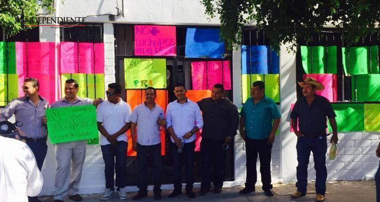 Exigen agremiados de la CROC en salga el delegado Shiaffino del PRI