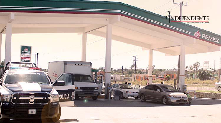 A plena luz del día asaltan gasolinera en SJC A plena luz del día asaltan gasolinera en SJC