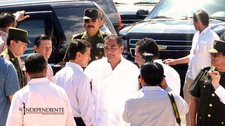 Ofrece EPN respaldo al Alcalde para la construcción de nueva desalinizadora en Los Cabos Ofrece EPN respaldo al Alcalde para la construcción de nueva desalinizadora en Los Cabos