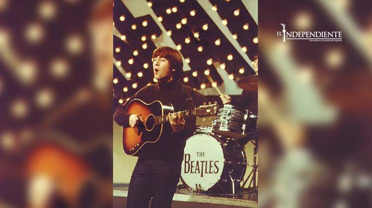 Guitarra robada a John Lennon rompe récord en subasta: 2.4 mdd Guitarra robada a John Lennon rompe récord en subasta: 2.4 mdd