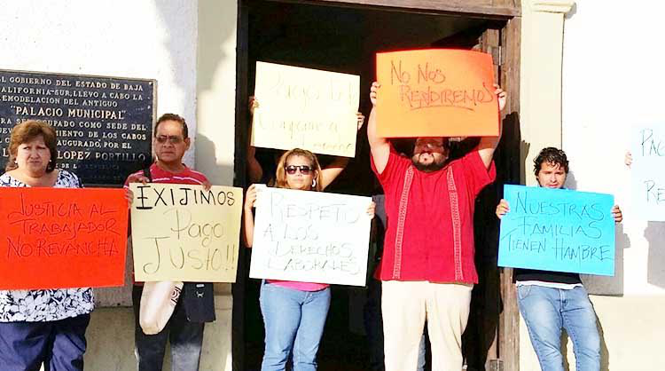 Negociaron… ex trabajadores del Ayto de Los Cabos aceptaron el 65 % de pago por liquidación Negociaron… ex trabajadores del Ayto de Los Cabos aceptaron el 65 % de pago por liquidación