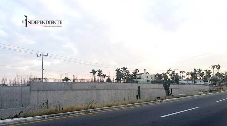 Confirmado… El muro de la Transpeninsular no será derrumbado Confirmado… El muro de la Transpeninsular no será derrumbado