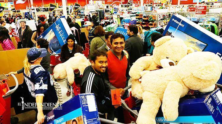 Abarrotan tiendas varias horas antes del 'Black Friday' en EU