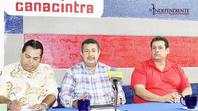 Adeuda CANACINTRA a músicos que participaron en la "Gran Expo" hace casi un mes Adeuda CANACINTRA a músicos que participaron en la "Gran Expo" hace casi un mes