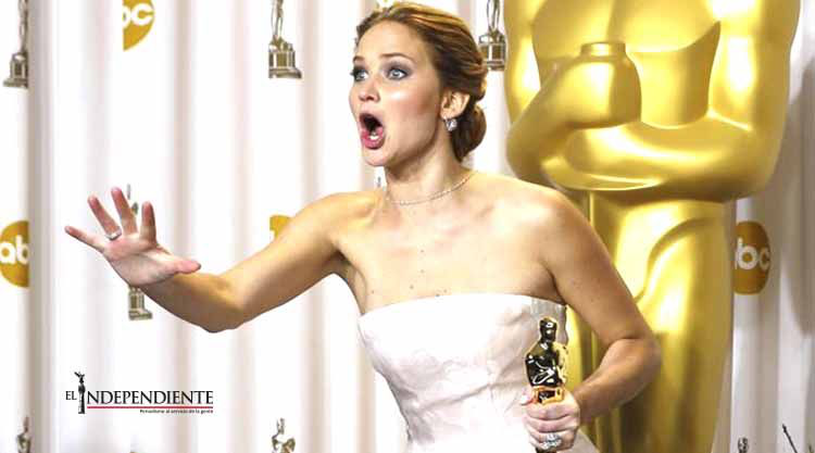 Jennifer Lawrence confiesa que fumó mariguana antes del Oscar Jennifer Lawrence confiesa que fumó mariguana antes del Oscar