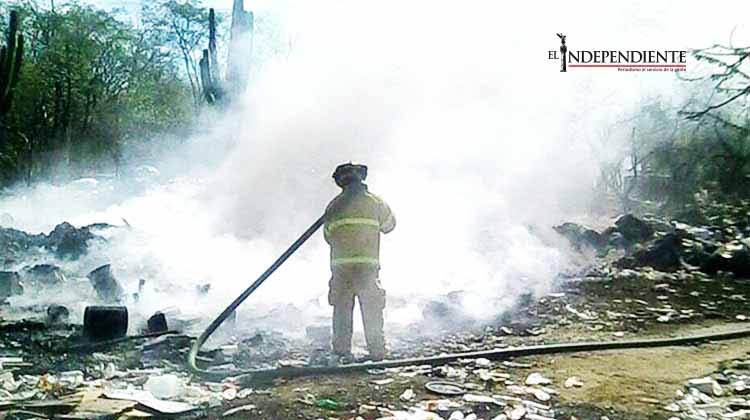 Siguen los incendios en basureros clandestinos de SJC Siguen los incendios en basureros clandestinos de SJC