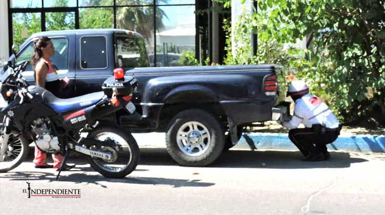 Tránsito aplica mano dura a automovilistas que no respetan lugares para discapacitados Tránsito aplica mano dura a automovilistas que no respetan lugares para discapacitados