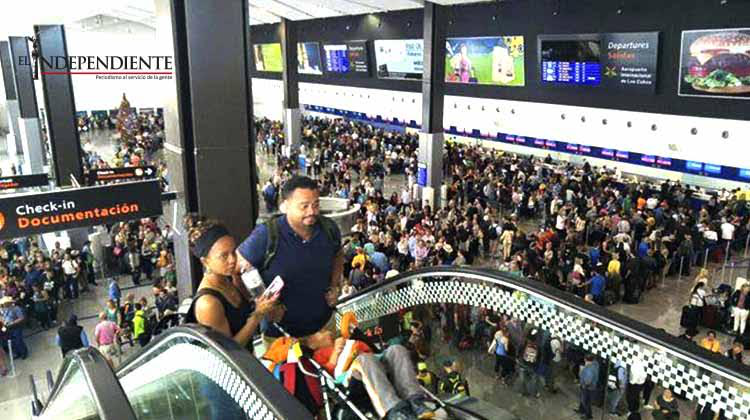 Aeropuerto Internacional de Los Cabos lució repleto el fin de semana