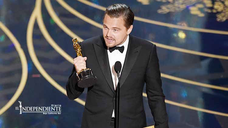 Leonardo DiCaprio se lleva el Oscar como Mejor Actor Leonardo DiCaprio se lleva el Oscar como Mejor Actor