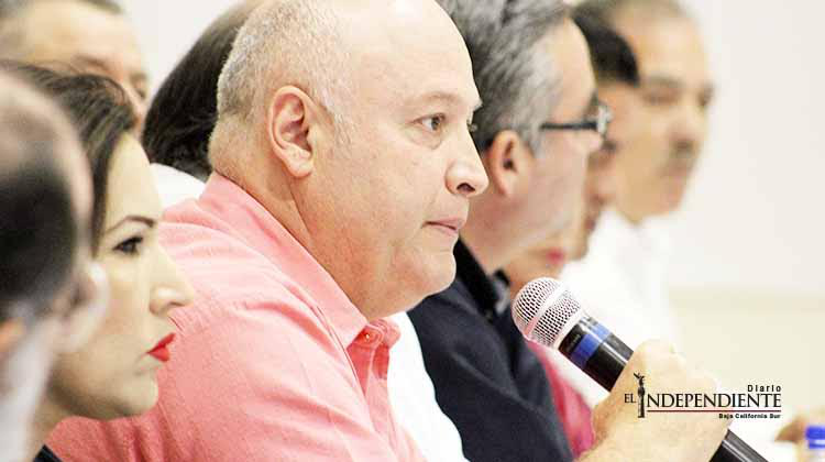 No se vale simular, Coparmex a diputados del PAN que presumieron el "3 de 3"