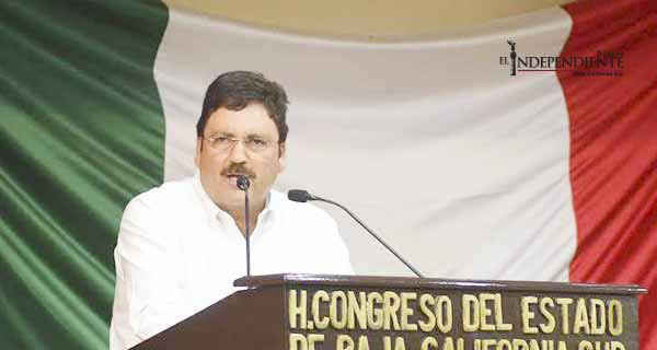 Legislador Venustiano Pérez buscará amparo para reformar "Ley Burócrata"