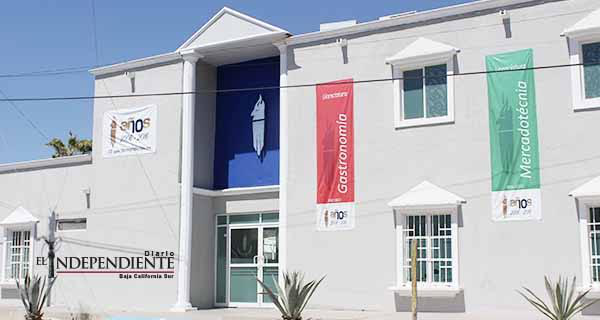 Defraudó la Universidad Intercontinental de BCS a 5 alumnos de bachillerato