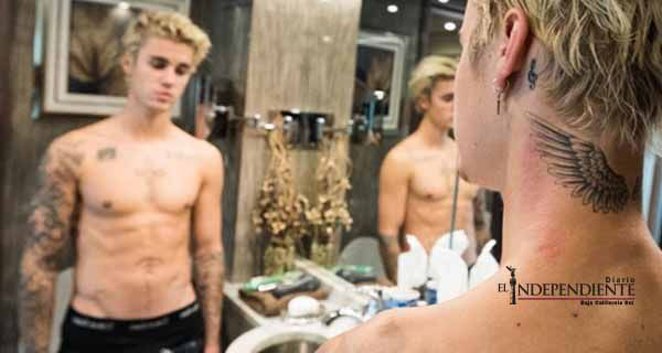 Justin Bieber le enseña su trasero a un millón de personas Justin Bieber le enseña su trasero a un millón de personas