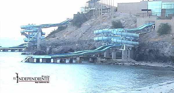 Millonarios toboganes del balneario el Coromuel solo han servido de adorno