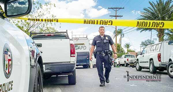 Acusan a padre de matar a hijo por ser gay, en Los Ángeles Acusan a padre de matar a hijo por ser gay, en Los Ángeles