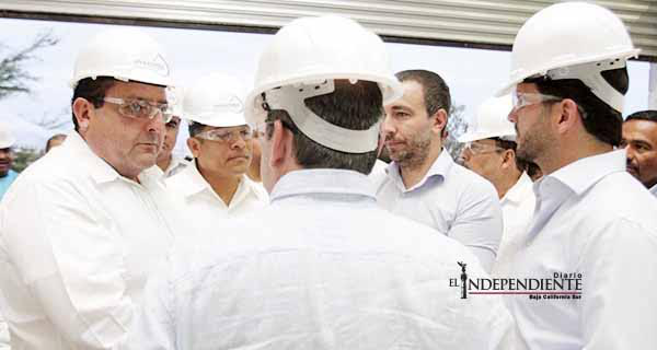 En BCS nadie sin agua, compromete el Gobernador Mendoza En BCS nadie sin agua, compromete el Gobernador Mendoza