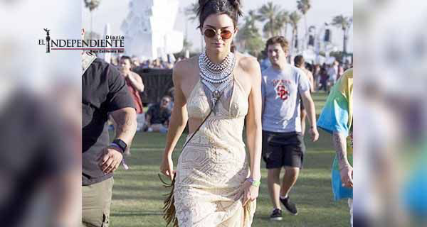 Kendall Jenner disfruta del festival Coachella Kendall Jenner disfruta del festival Coachella