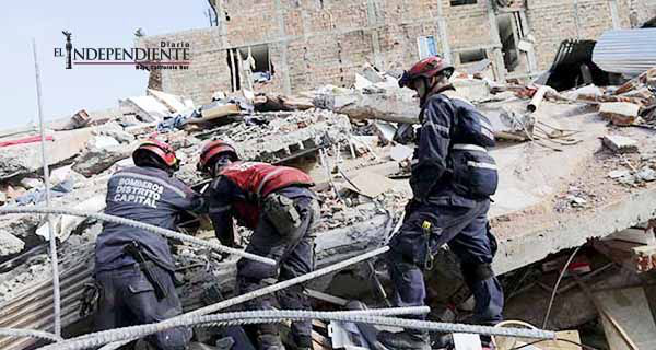Van más de 400 muertos por terremoto en Ecuador Van más de 400 muertos por terremoto en Ecuador