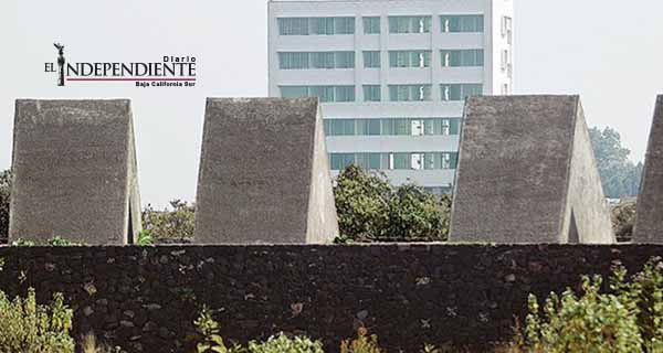 Edificio invasor de Espacio Escultórico de CU es de oficinas Edificio invasor de Espacio Escultórico de CU es de oficinas