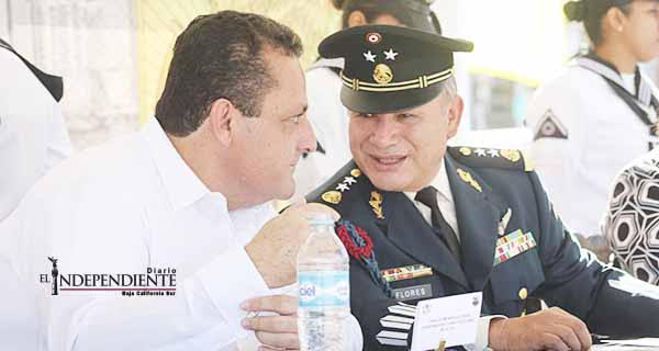 Militares están cuando más los necesitamos: Mendoza Davis Militares están cuando más los necesitamos: Mendoza Davis