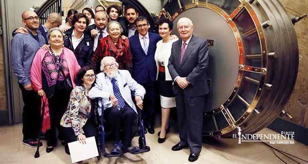 Fernando del Paso deposita legado en Instituto Cervantes