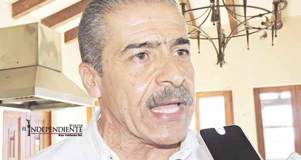 Sólo 2 de las 7 empresas de ambulancias han regularizado sus unidades, advierte regidor Flores