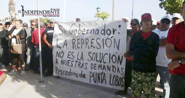 Exigen pescadores solución con respeto y trato humano en conflicto Punta Lobos