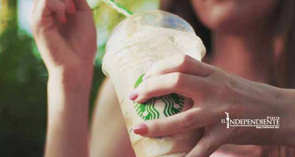 Pide a Starbucks 5 millones de dólares por ponerle mucho hielo a sus bebidas Pide a Starbucks 5 millones de dólares por ponerle mucho hielo a sus bebidas