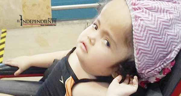 Madre pide ayuda a la comunidad, para su hijo Brenan que nació con hidrocefalia