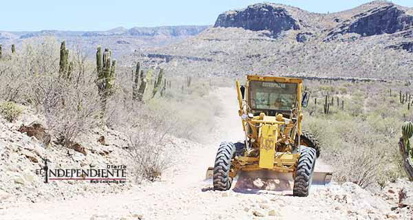 Intensifica el Gobierno del estado la conservación de caminos rurales de BCS Intensifica el Gobierno del estado la conservación de caminos rurales de BCS