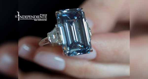 Subastan el diamante azul 'Oppenheimer' por 50.6 MDD Subastan el diamante azul 'Oppenheimer' por 50.6 MDD