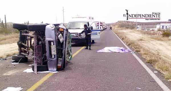 Carretera La Paz-Cd Constitución se vistió de luto