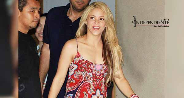 Shakira causa polémica por supuesto acento español Shakira causa polémica por supuesto acento español
