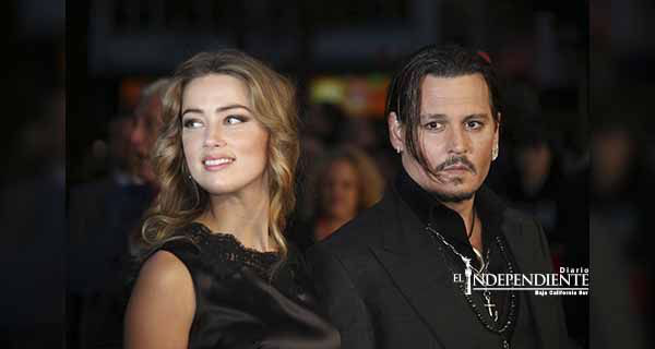 Amber Heard pide orden de restricción contra Johnny Depp Amber Heard pide orden de restricción contra Johnny Depp