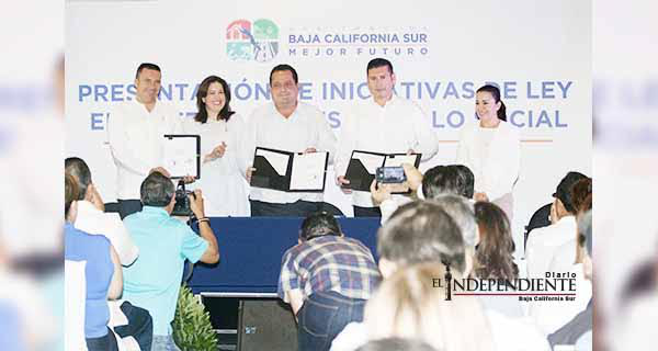 Presentó el Gobernador del Estado 3 iniciativas de Ley de desarrollo social Presentó el Gobernador del Estado 3 iniciativas de Ley de desarrollo social