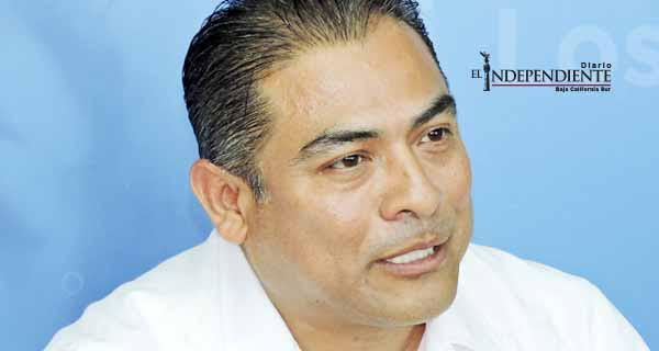 Exhorta alcalde a padres de familia a estar al pendiente de sus hijos Exhorta alcalde a padres de familia a estar al pendiente de sus hijos