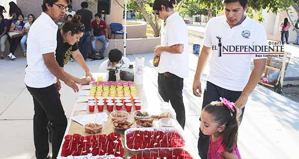 Estudiantes de la UABCS presentaron la Exposición “Sabores de Sudcalifornia; conociendo el patrimonio turístico de México”