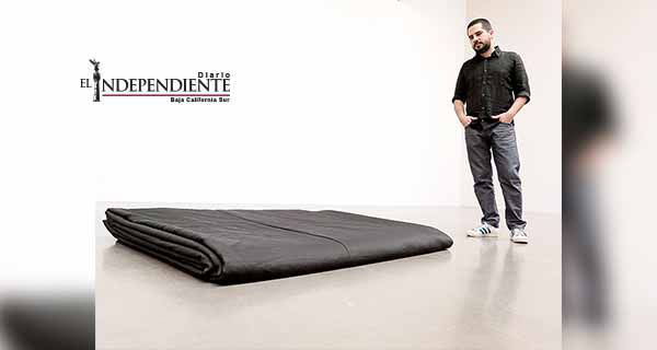 La galería se volvió el taller de Wilfredo Prieto