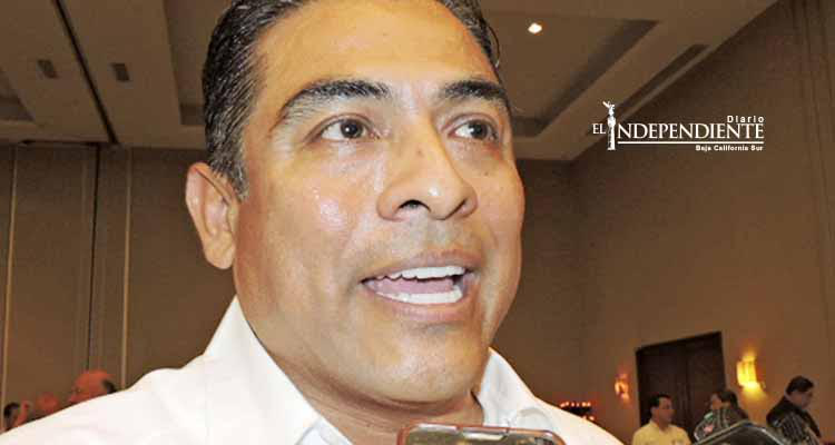 Alcalde comparece ante el CCC sobre compromisos signados en Vamos por 10 Alcalde comparece ante el CCC sobre compromisos signados en Vamos por 10