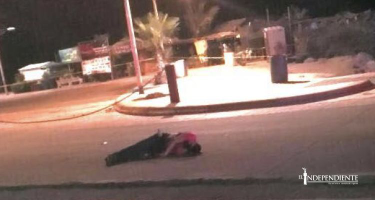 Ejecutan a un individuo en el Malecón de La Paz Ejecutan a un individuo en el Malecón de La Paz