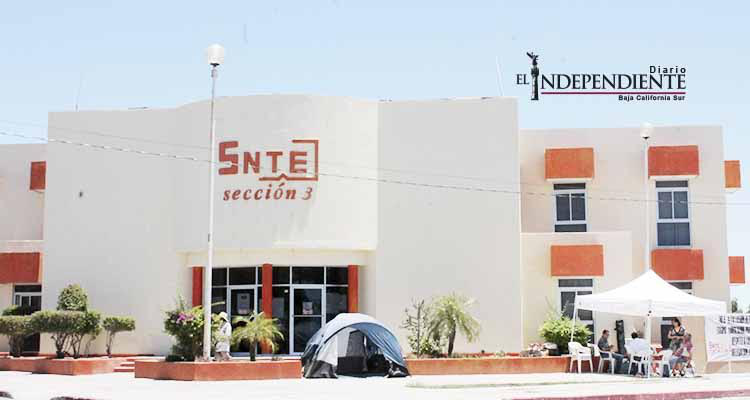 Claman a Dolores León como candidata de unidad para elección del SNTE Claman a Dolores León como candidata de unidad para elección del SNTE