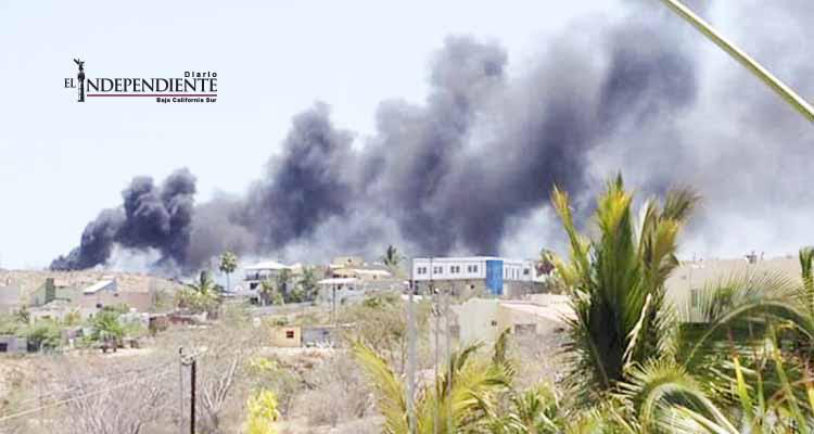 Arde en llamas edificio del CIC de Los Cabos Arde en llamas edificio del CIC de Los Cabos