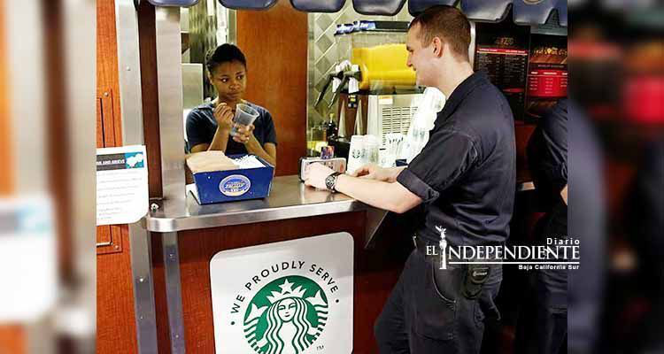 Permiten demanda a Starbucks por ‘llenar a medias’ vasos de café Permiten demanda a Starbucks por ‘llenar a medias’ vasos de café