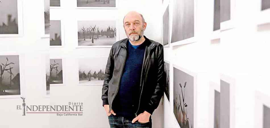 Un alfabeto codificado; Carlos Amorales va a Italia