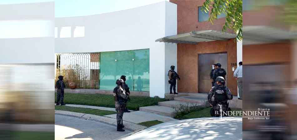 Hallan 54 mil dólares en casa de suegros de Javier Duarte
